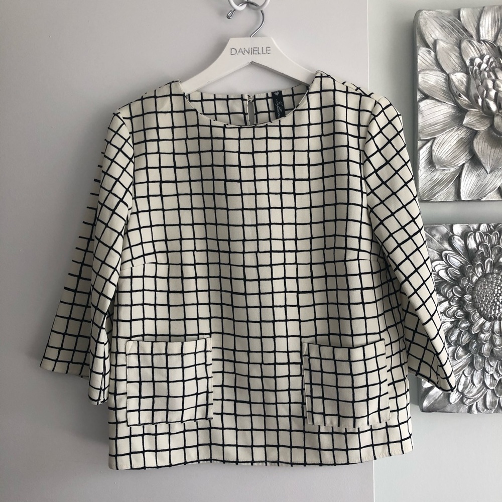 INFLUENCE Cream Patch Pocket Blouse